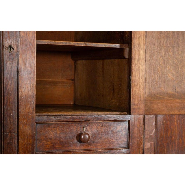 Large Georgian English Oak Linen Press Cupboard, 1820s For Sale - Image 12 of 15