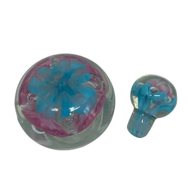 Pink Vintage Joe St. Clair Controlled Bubble Ice Pink Blue Trumpet Flowers 4 1/4” Perfume Bottle Paperweight For Sale - Image 8 of 12