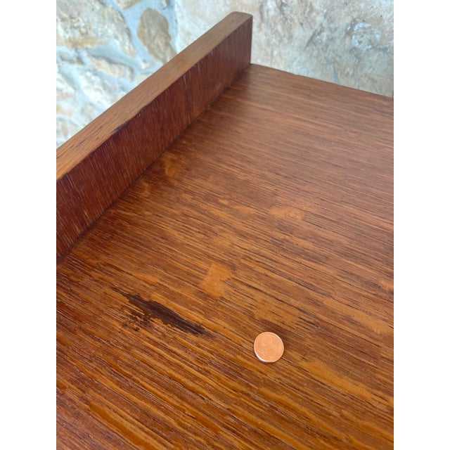 1960s Mid-Century Modern Oak Highboard on Tapered Legs, 1950s For Sale - Image 5 of 18