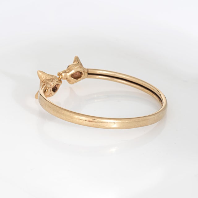 1960s Vintage Double Fox Head Bangle Bracelet 14k Yellow Gold Bypass Estate Jewelry For Sale - Image 4 of 6