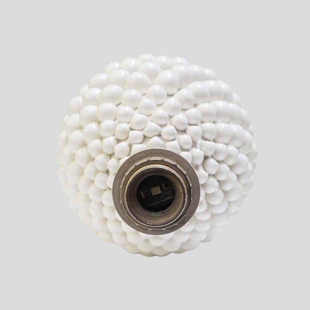 1950s Vintage Pine Cone Shaped White Ceramic Table Lamps, 1960s, Set of 2 For Sale - Image 5 of 15