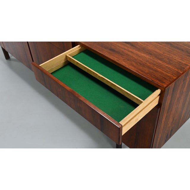 Vintage Danish Rosewood Credenza by Ib Kofod-Larsen, 1960 For Sale - Image 16 of 18
