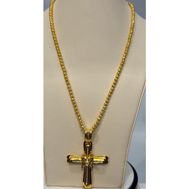 2.8 Ct White Diamond Big Cross Pendant in 14 Kt Yellow Gold with Big Bail 21.5gm For Sale In New York - Image 6 of 18