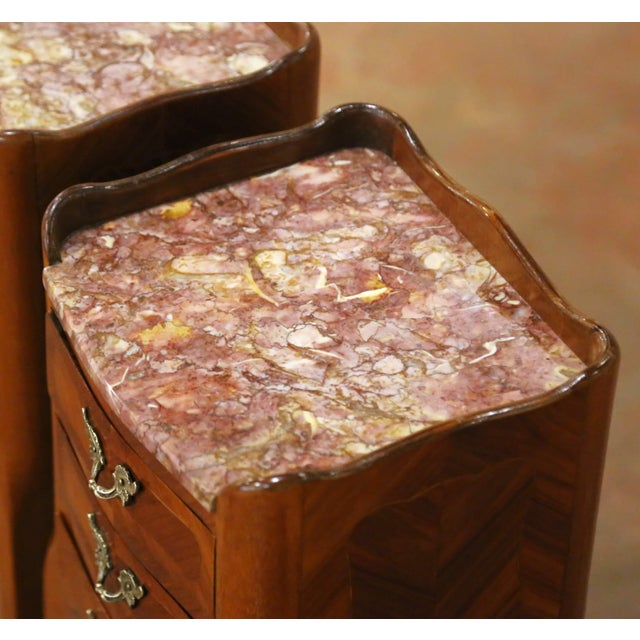Wood Pair of Mid-Century French Louis XV Walnut Marquetry Marble-Top Nightstands For Sale - Image 7 of 13
