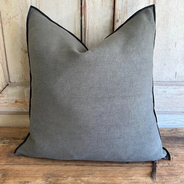Stone Washed French Linen Accent Pillow in Crocodile For Sale In Los Angeles - Image 6 of 6