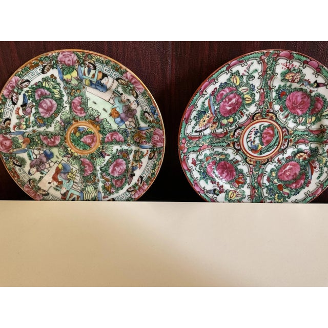 Ceramic A Pair of Antique Chinese Famille Rose Medallion Plates For Sale - Image 7 of 11