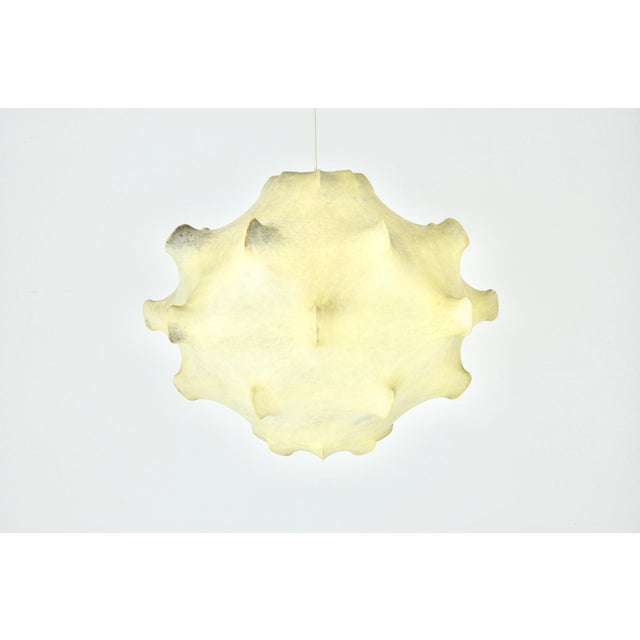 Mid-Century Modern Taraxacum Hanging Lamp attributed to Achille and Pier Giacomo Castiglioni for Flos, 1960s For Sale - Image 3 of 10