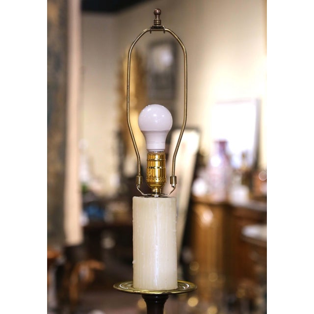 Early 20th Century French Louis XIII Walnut Barley Twist Floor Lamp With Table For Sale - Image 4 of 9