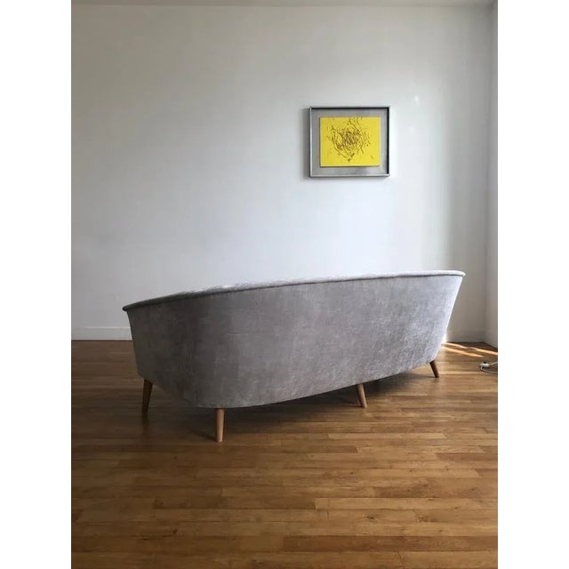 1950s Vintage Sofa with Curved Lines, 1950 For Sale - Image 5 of 12