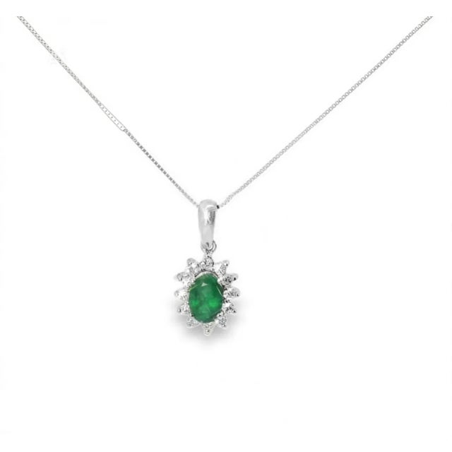 Traditional Late 20th Century 14K White Gold Oval Emerald Diamond Drop Pendant Necklace Estate For Sale - Image 3 of 3