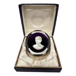 Franklin Mint 1976 Baccarat France Julius Caesar Purple Sulphide Paperweight For Sale