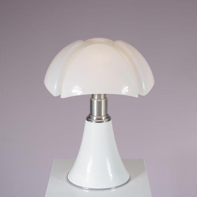 Metal Pipistrello Table Lamp by Gae Aulenti for Martinelli Luce, Italy, 1970s For Sale - Image 7 of 18