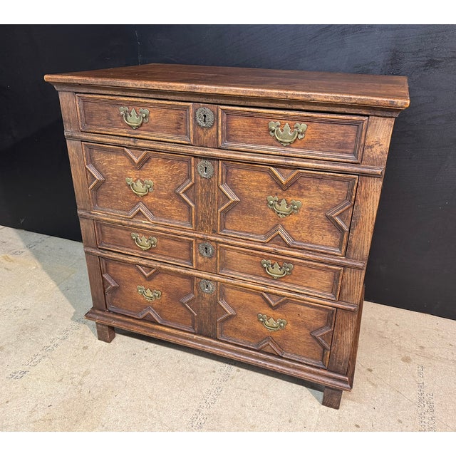 18th Century Oak Chest of Drawers, 1790s For Sale - Image 3 of 15