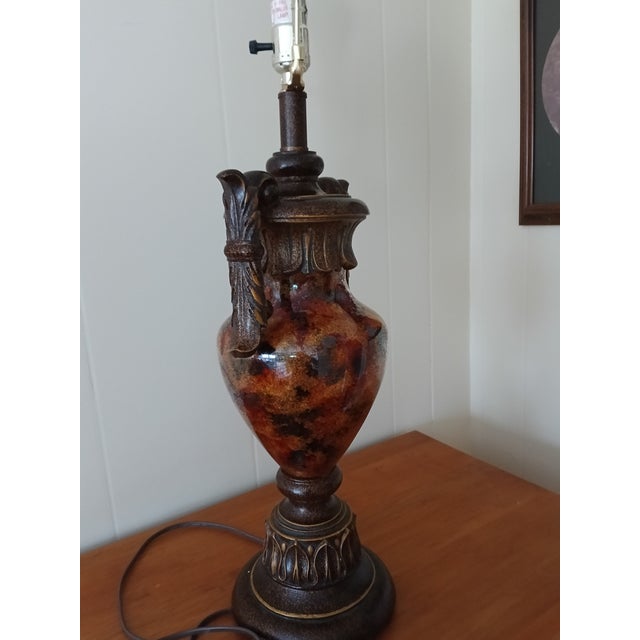 1990s Tuscan Marbled Amber & Bronze Scroll Table Lamp — Old World Revival For Sale - Image 17 of 17