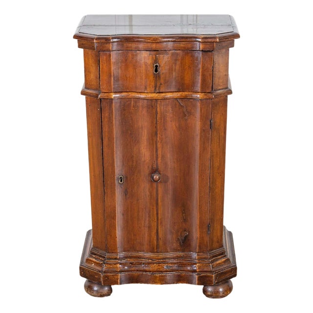 Elegant Venetian Urn-Shaped Bedside Cabinet with Kneeler, Mid-18th Century For Sale