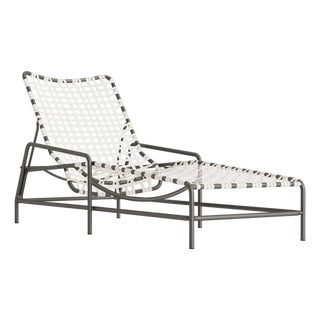 Brown Jordan Kantan Aluminum Suncloth Chaise Lounge, Mica frame with White fabric For Sale