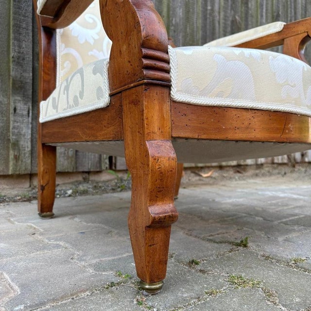 French Voltaire Armchair in Walnut, 1850 For Sale - Image 5 of 15