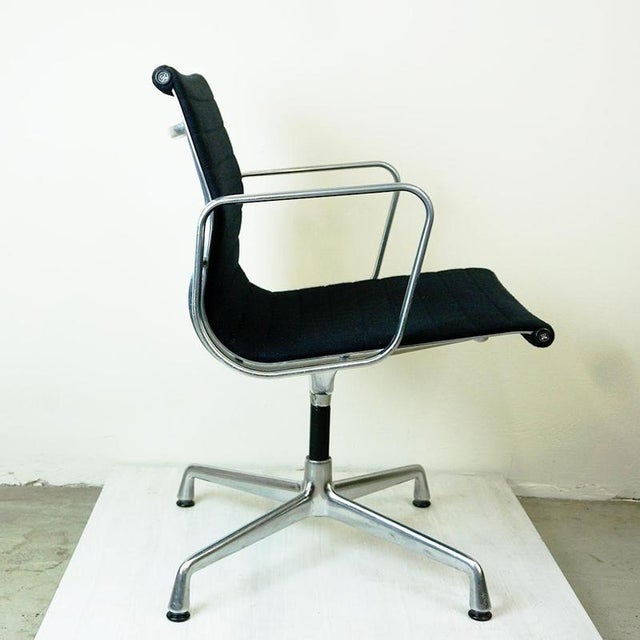 Black EA108 Alugroup Office Armchair attributed to Ray and Charles Eames for Vitra, 2000s For Sale - Image 6 of 14