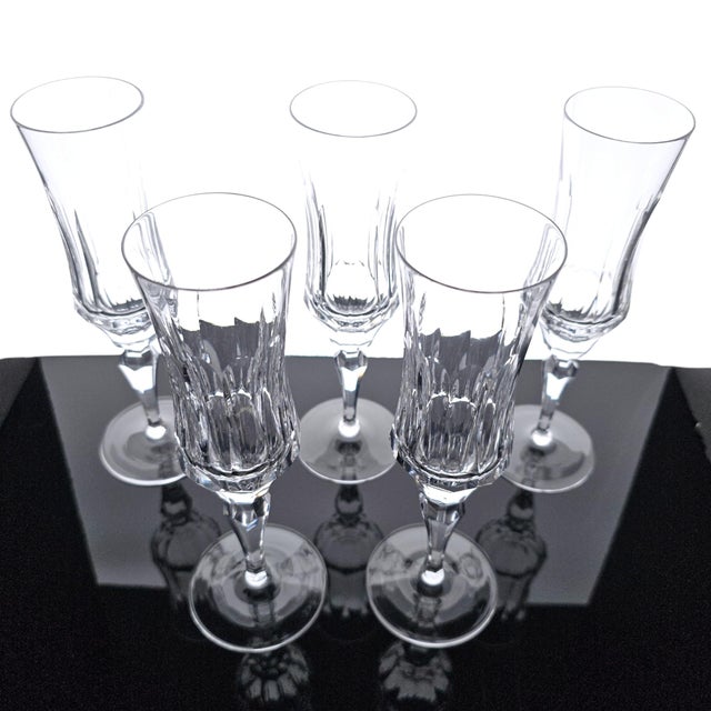 Late 20th Century Late 20th Century Galway Old Galway Irish Lead Crystal Champagne Flutes Set of 5 For Sale - Image 5 of 9