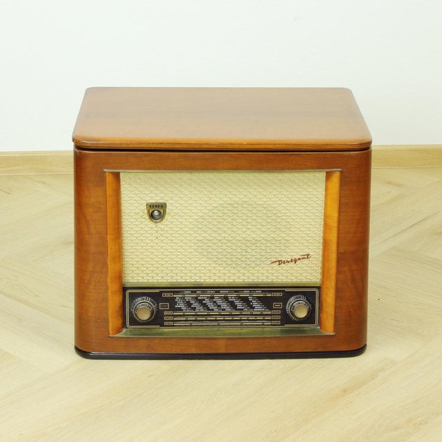 Czechoslovakian Original Tesla Dirigent Gramoradio, 1956 For Sale - Image 13 of 16