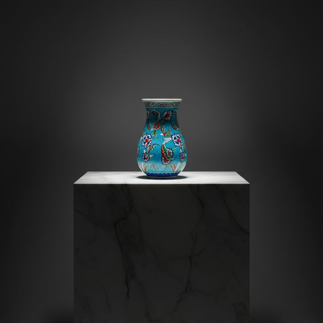 Handmade Ceramic Pear Vase (20cm) – Vibrant Aegean Turquoise – Geometric Meander Rim & Red Florals For Sale - Image 10 of 10