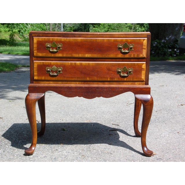 Sherrill Cth Occasional Queen Anne Mahogany Banded Chest Hall