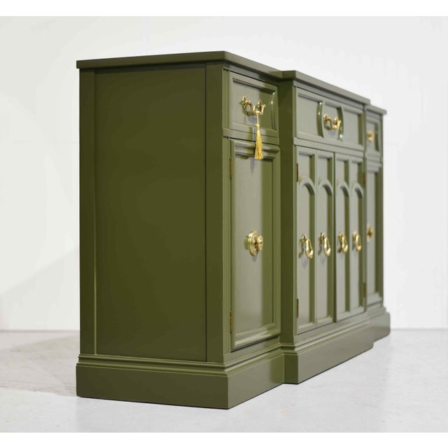 Wood Mid Century Hollywood Regency Sideboard by Mount Airy in Green - Newly Painted For Sale - Image 7 of 16