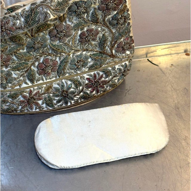 Textile Cream Silk Beaded 1920s-30s Evening Purse W/ Matching Glasses Case For Sale - Image 7 of 8
