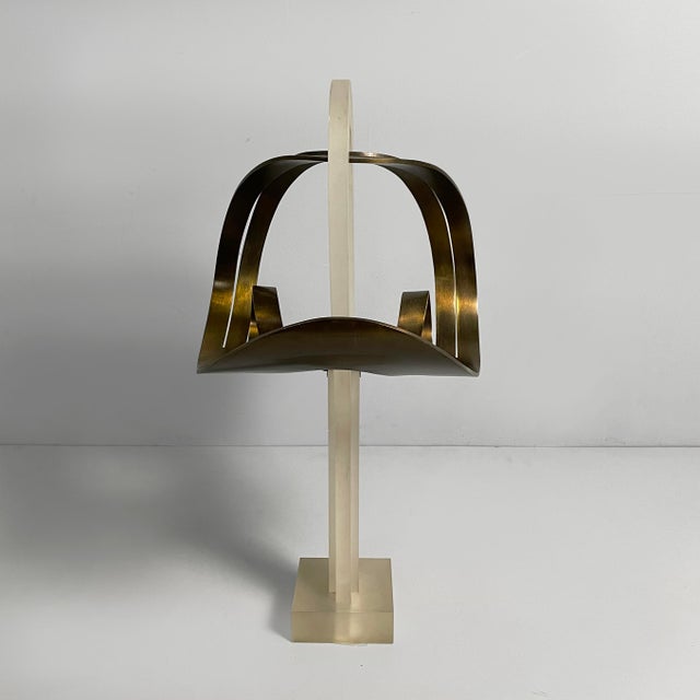 Dutch modern acrylic and brass sculpture by Cesar Doméla, 1970s Organic geometric sculpture in acrylic and brass. The...