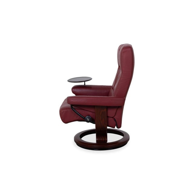 Set of Leather Atlantic Recliner and Ottoman in Red Genuine Leather from Stressless For Sale - Image 16 of 18
