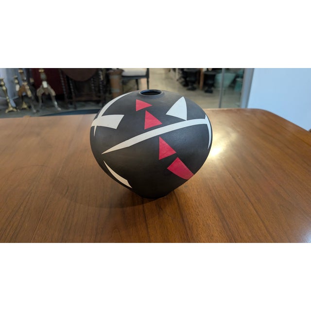 1990s Modernist Pottery For Sale - Image 13 of 17