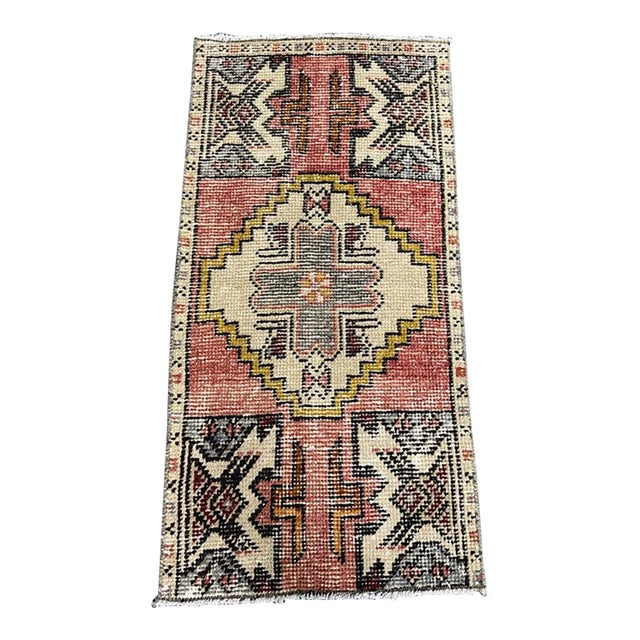 Turkish Yastik Rug 1'6" x 3' For Sale
