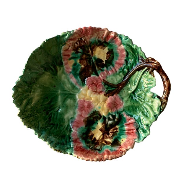 Late 19th Century 1880s Etruscan Floral Hydrangea Begonia Majolica Plate Attributed to Saint Amand For Sale - Image 5 of 10