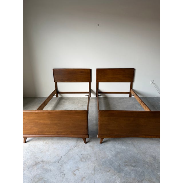 Mid-Century Modern 1960s Vintage Heywood-Wakefield Mid-Century Modern Twin Bed Frames – A Pair For Sale - Image 3 of 12