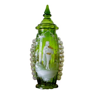 Mary Gregory Victorian Emerald Green Glass Lidded Jar – Ribbed Optic With Applied Rigaree Decoration, 1890s For Sale