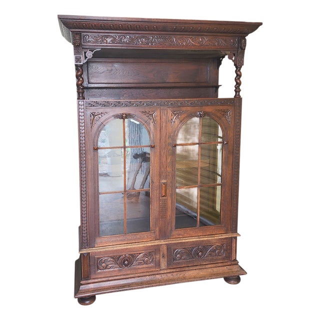 Antique Carved German Renaissance Revival Oak Bookcase Display Cabinet, 1880 For Sale