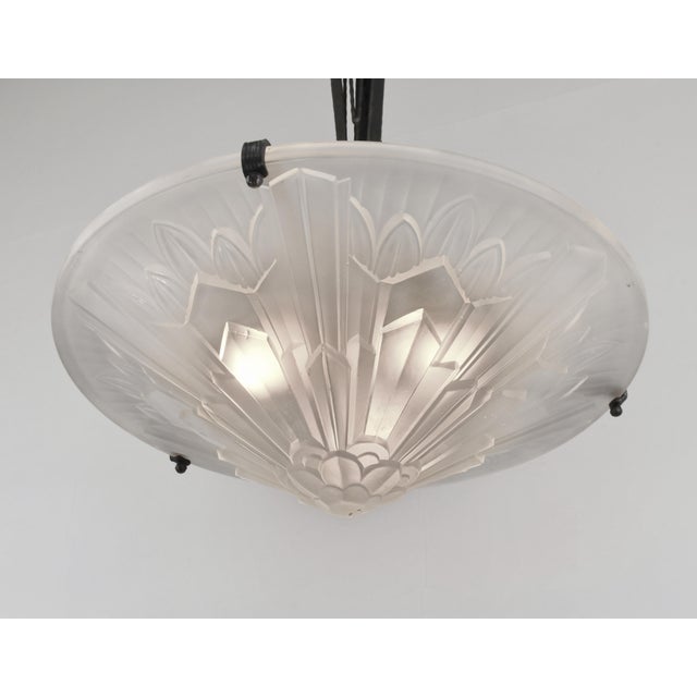 1920s French Art Deco Chandelier by Verreries Des Hanots - 1930 France For Sale - Image 5 of 14