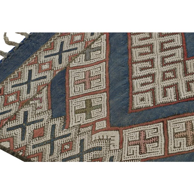 1940s Vintage Zayane Moroccan Kilim Rug With Geometric Patterns For Sale In New York - Image 6 of 7