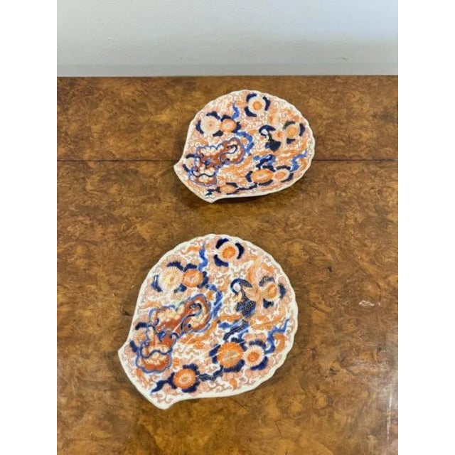 Japanese Imari Shell Shaped Plates, 1900s, Set of 2 For Sale - Image 3 of 5