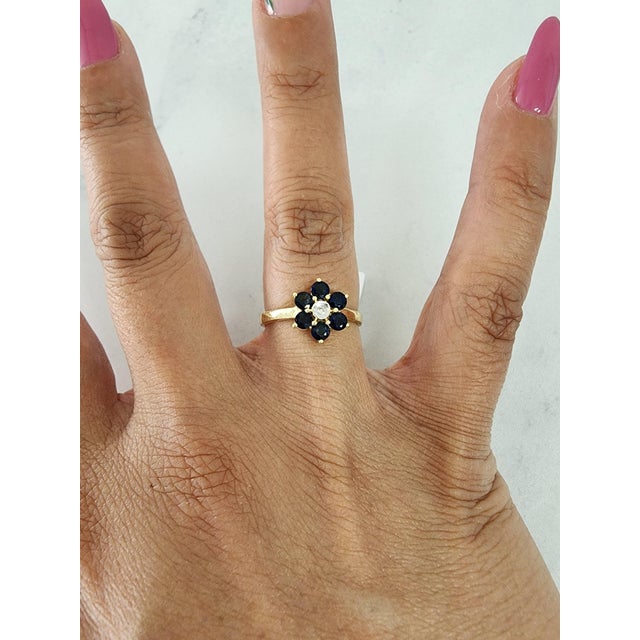 ♥ Product Summary ♥ Main Stone: Sapphire & Diamond Stone Cut: Round Dimensions: 11mm x 9mm Weight: 2 grams Band Material:...