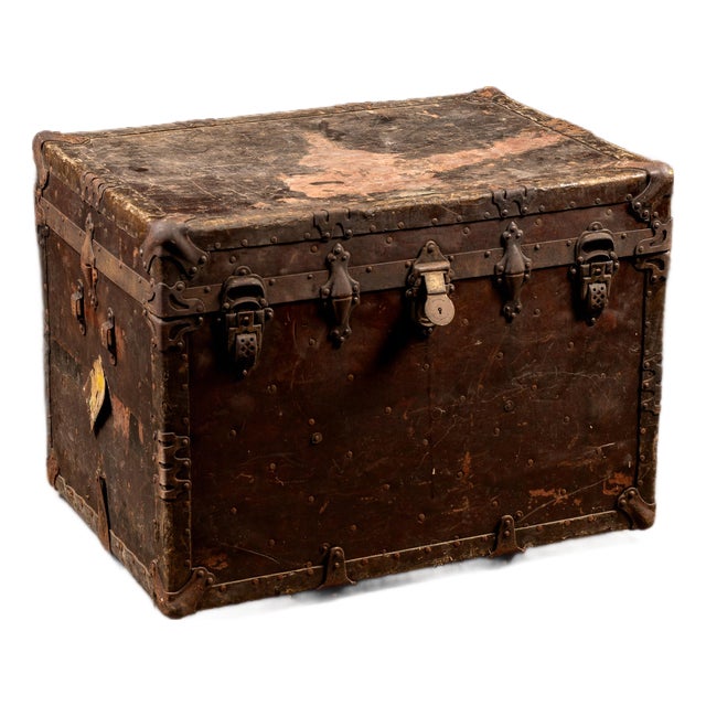 Early 20th Century Duluth Flat Top Trunk For Sale
