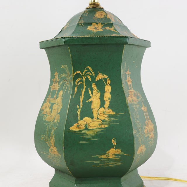 Late 20th Century Vintage Green and Gold Hand Painted Tole Scalloped Hexagon Table Lamp Chinoiserie Temple Shape Pagoda Scene For Sale - Image 5 of 15