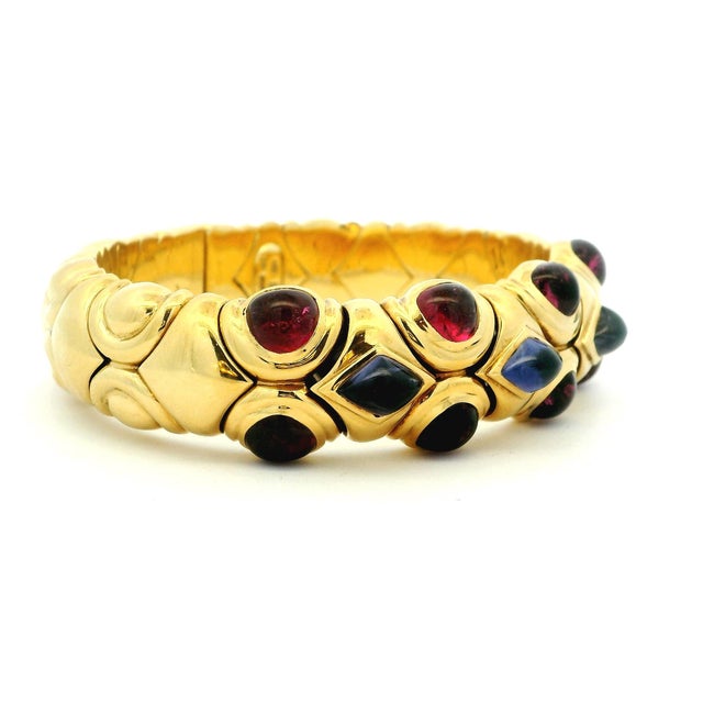 Mid-Century Modern Italian 18k Gold Ruby Sapphire Cabochon Flexible Bangle Bracelet, 82 Grams, Circa 1990 For Sale - Image 3 of 11