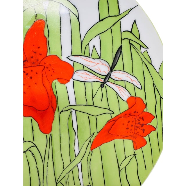 1970s Vintage 70s Franci Villa Vanilla Palm Beach Dinnerware Set | 4 Dinner Plates & 2 Mugs | MCM Floral Ceramic Taste Setter Collection for Amm For Sale - Image 5 of 17