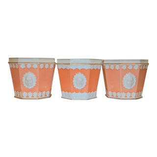 Vintage Apricot & White Mottahedeh Porcelain Cachpot - Set of 3 For Sale