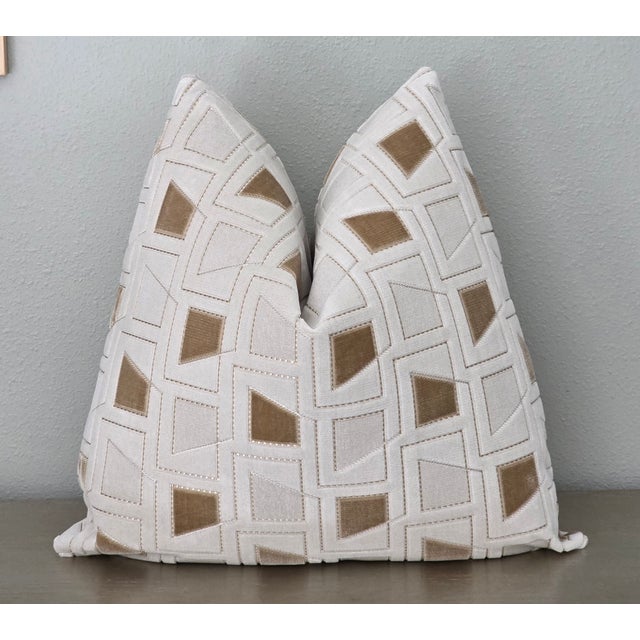 Elevate your space with the refined elegance of the Kravet Fabric Trove Design pillow, a perfect blend of artistry and...