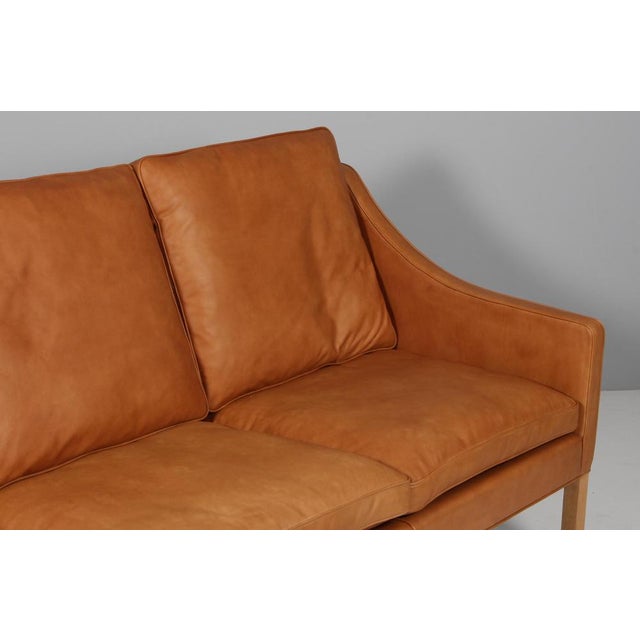 Børge Mogensen Vintage Danish Model 2209 Three-Seat Sofa by Børge Mogensen For Sale - Image 4 of 8