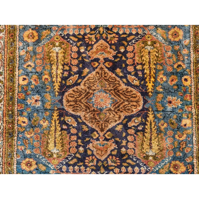 An elegant and detailed rug from the renowned Turkish city of Kayseri, famous for its long tradition of luxury rug...