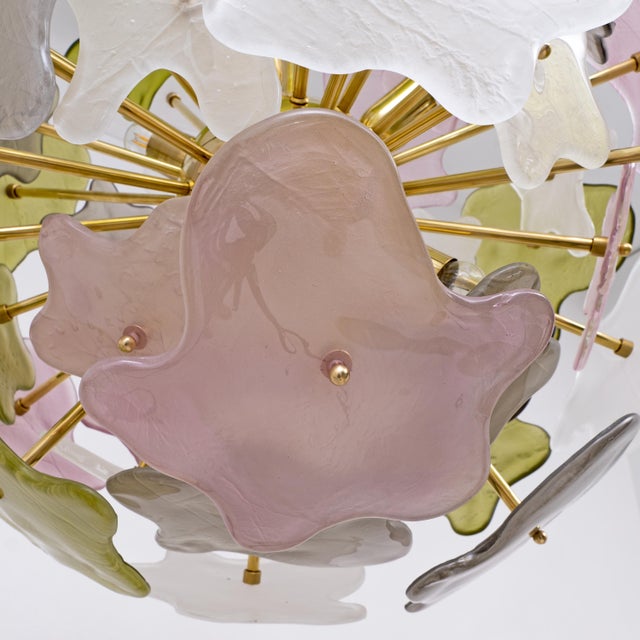 Metal Italian Murano Glass Sputnik Chandelier in Pastel Colors and Polished Brass, 2000 For Sale - Image 7 of 13