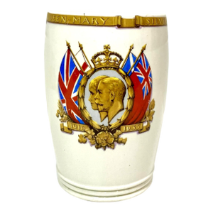 Vintage 1935 King George v & Queen Mary Silver Jubilee Commemorative Mug